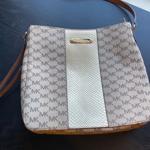 Michael Kors Crossbody Bag